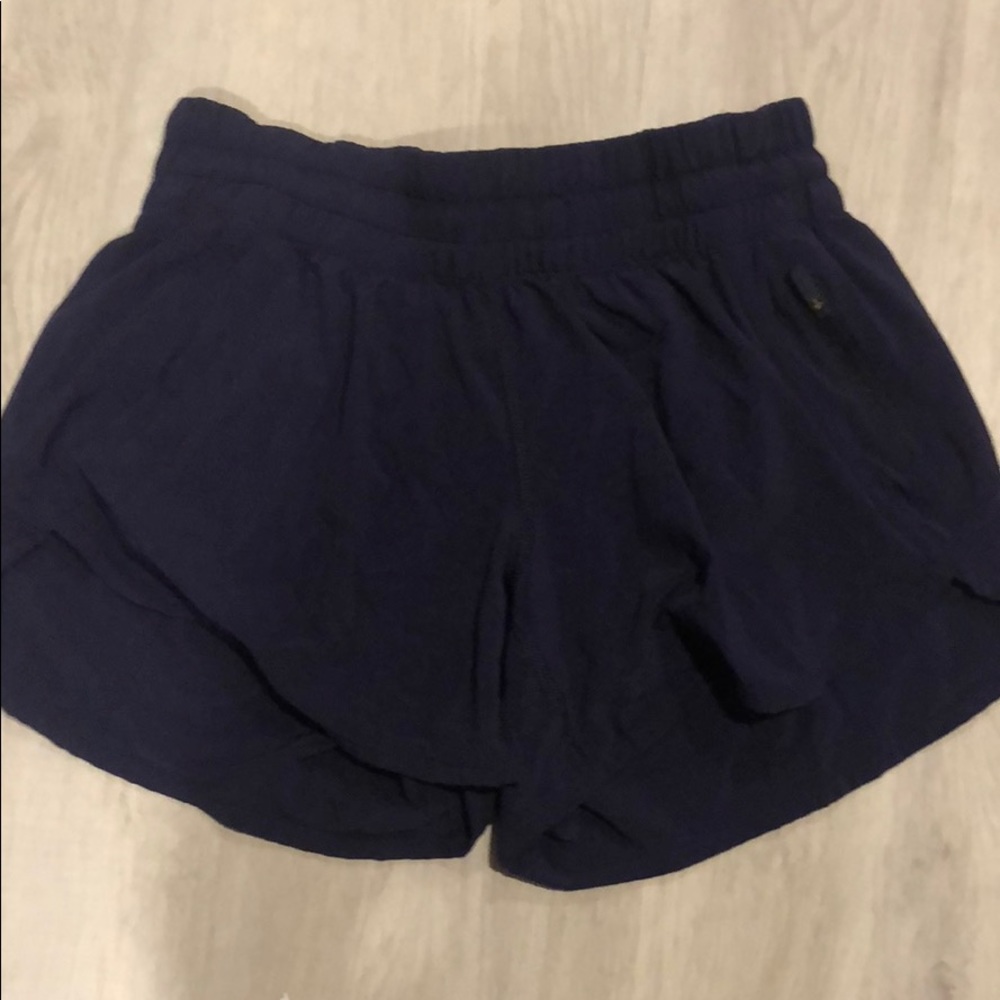 Lululemon tracker IV short size 8